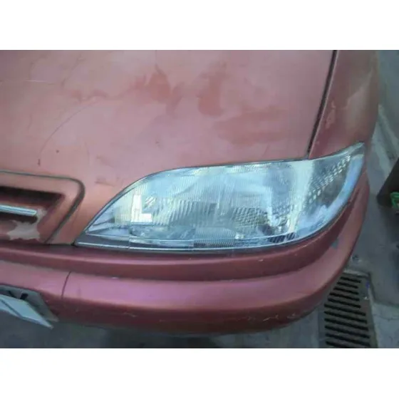 CITROEN XSARA BERLINA '2000 1.9 TD SX ROJO