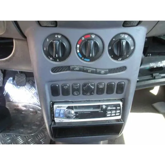 MERCEDES CLASE A (W168) '1999 140 (168.031) BLANCO