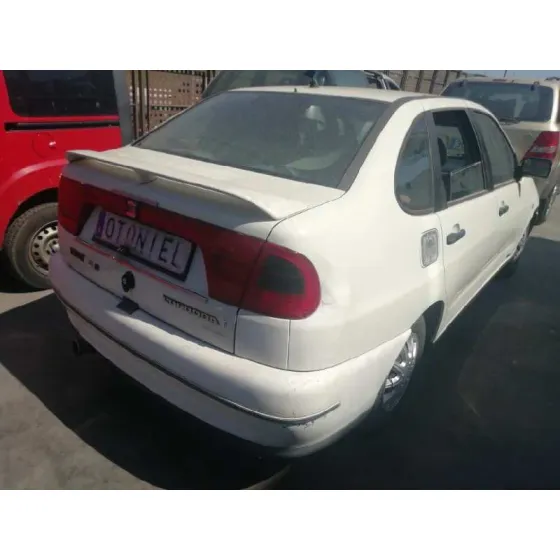 SEAT CORDOBA BERLINA (6K2) '1999 CLX BLANCO