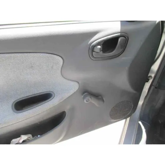 DAEWOO LANOS '1999 1.3 G GRIS