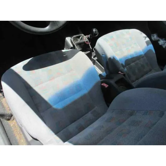 DAEWOO LANOS '1999 1.3 G GRIS