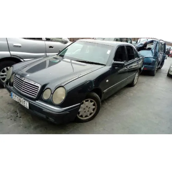 MERCEDES CLASE E (W210) BERLINA DIESEL '1996 300 DIESEL (210.020) NEGRO