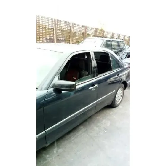 MERCEDES CLASE E (W210) BERLINA DIESEL '1996 300 DIESEL (210.020) NEGRO