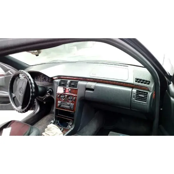 MERCEDES CLASE E (W210) BERLINA DIESEL '1996 300 DIESEL (210.020) NEGRO
