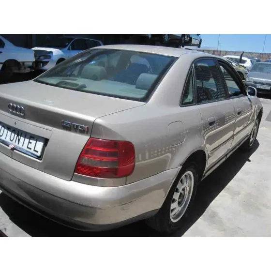 AUDI A4 BERLINA (B5) '2000 1.9 TDI PLATA