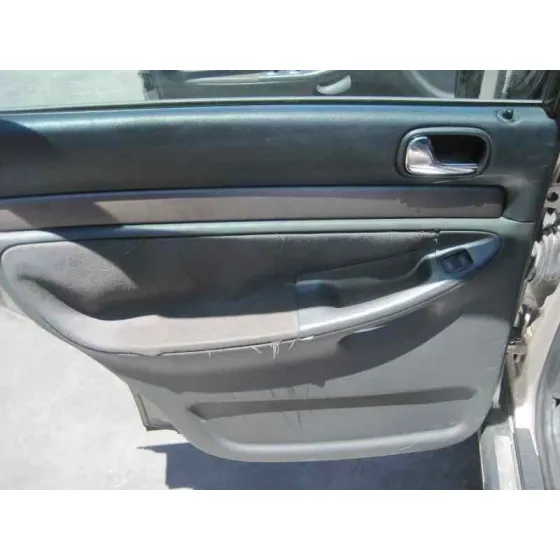 AUDI A4 BERLINA (B5) '2000 1.9 TDI PLATA