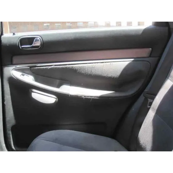 AUDI A4 BERLINA (B5) '2000 1.9 TDI PLATA