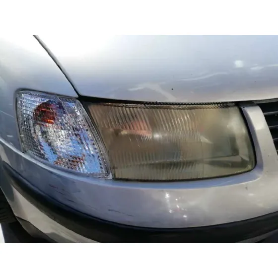 VOLKSWAGEN PASSAT BERLINA (3B2) '1998 COMFORTLINE AZUL