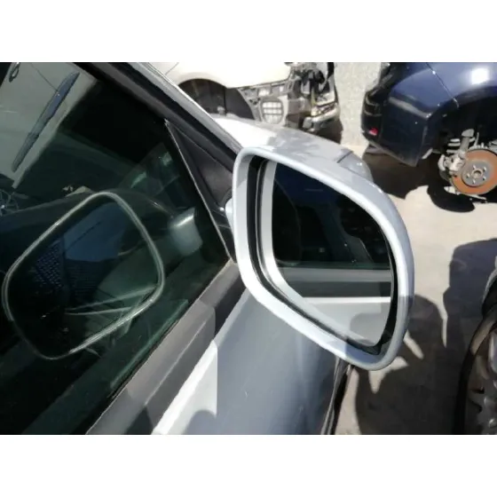 VOLKSWAGEN PASSAT BERLINA (3B2) '1998 COMFORTLINE AZUL