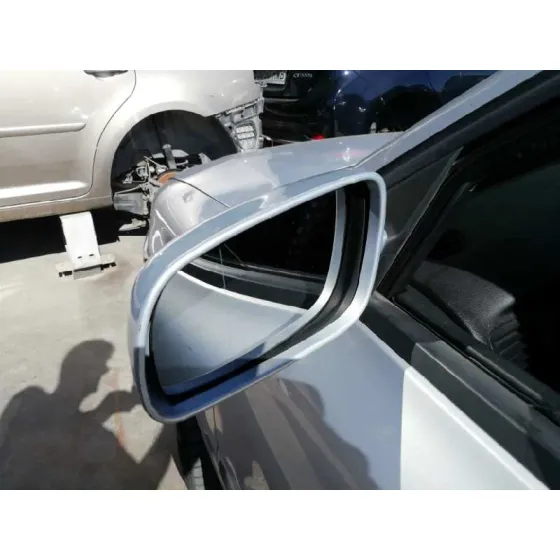 VOLKSWAGEN PASSAT BERLINA (3B2) '1998 COMFORTLINE AZUL