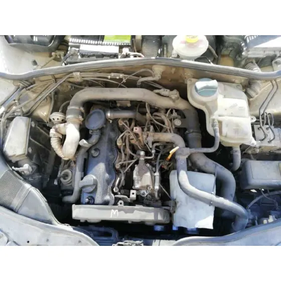 VOLKSWAGEN PASSAT BERLINA (3B2) '1998 COMFORTLINE AZUL