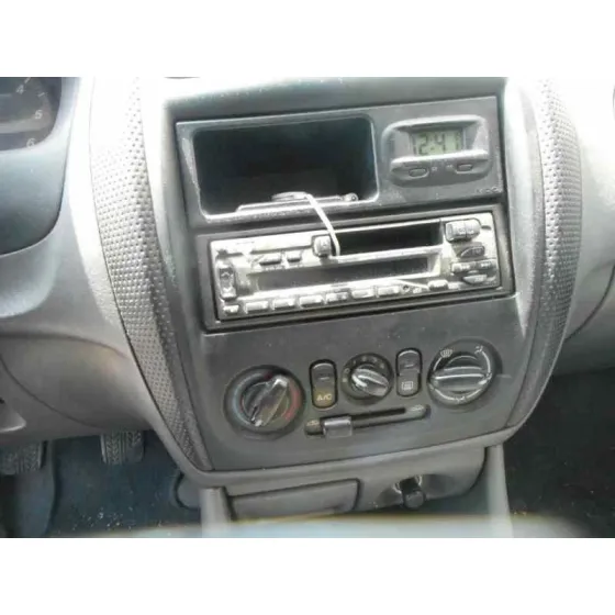 MAZDA 323 BERLINA F/S (BJ) '2000 2.0 TD S EXCLUSIVE PLATA