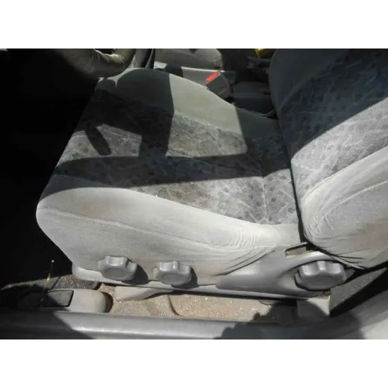 MAZDA 323 BERLINA F/S (BJ) '2000 2.0 TD S EXCLUSIVE PLATA