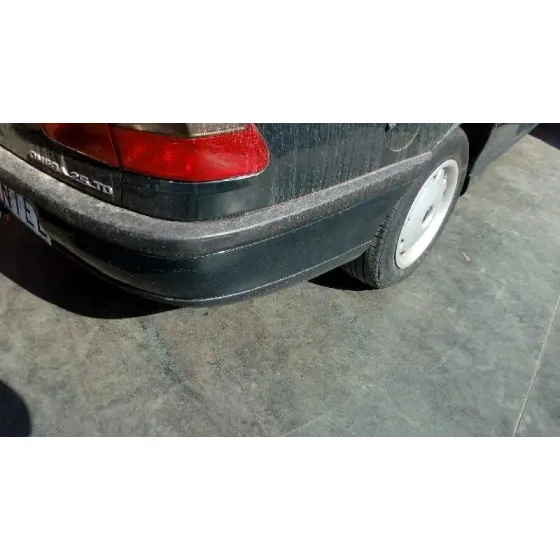 OPEL OMEGA B '1997 BASICO BERLINA VERDE