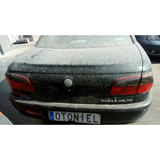 OPEL OMEGA B '1997 BASICO BERLINA VERDE