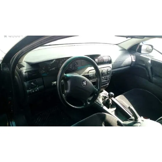 OPEL OMEGA B '1997 BASICO BERLINA VERDE