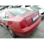 VOLKSWAGEN PASSAT BERLINA (3B2) VOLKSWAGEN PASSAT BERLINA (3B2) '1999 COMFORTLINE ROJO 1996