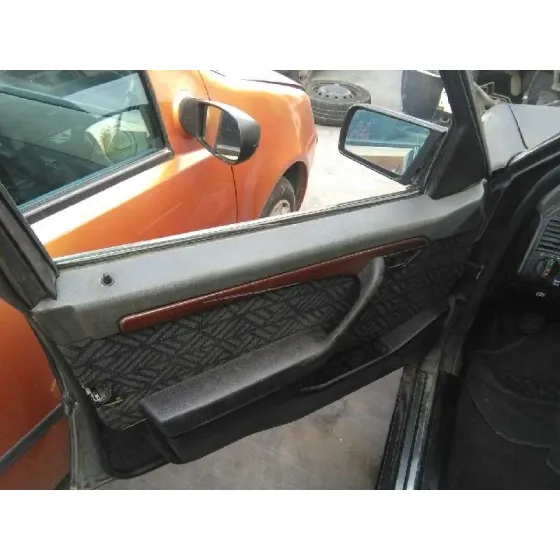 MERCEDES CLASE C (W202) BERLINA '1993 250 DIESEL (202.125) NEGRO