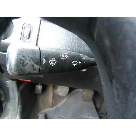 MERCEDES CLASE C (W202) BERLINA '1993 250 DIESEL (202.125) NEGRO