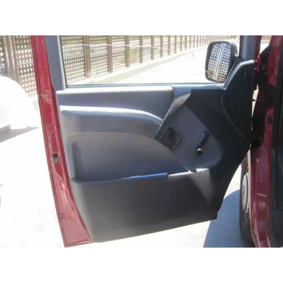 MERCEDES VITO (W638) CAJA CERRADA '2000 110 CDI (638.094) GRANATE