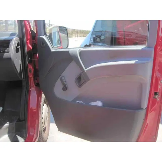 MERCEDES VITO (W638) CAJA CERRADA '2000 110 CDI (638.094) GRANATE