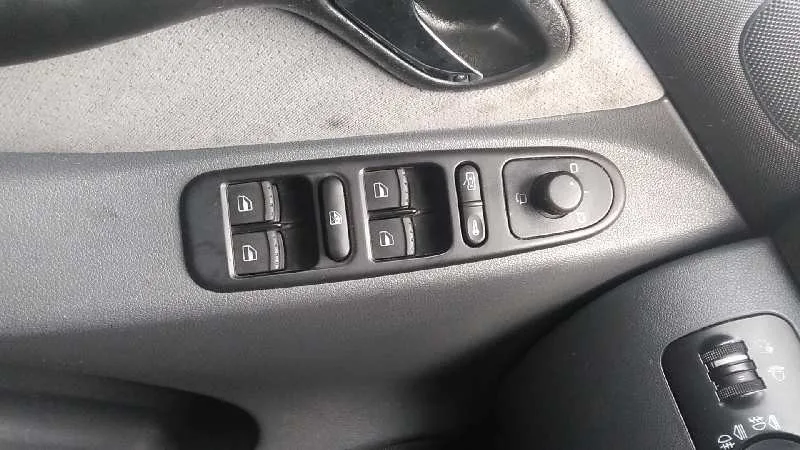 SEAT TOLEDO (1M2) '1999 EXECUTIVE PLATA
