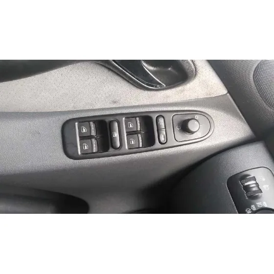SEAT TOLEDO (1M2) '1999 EXECUTIVE PLATA