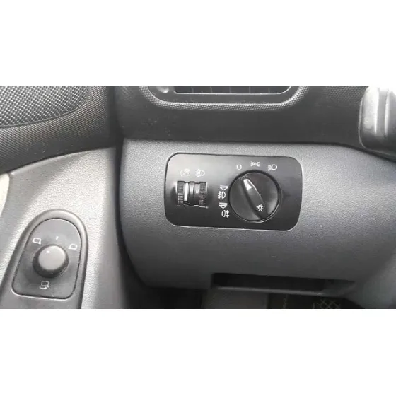 SEAT TOLEDO (1M2) '1999 EXECUTIVE PLATA