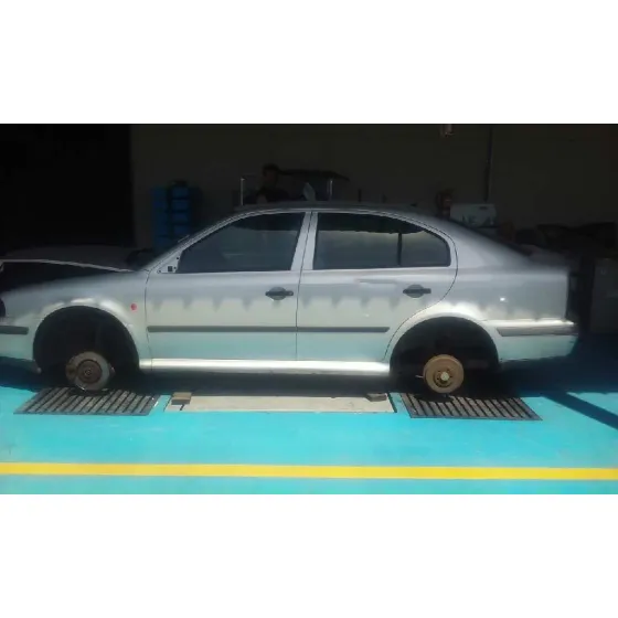 SKODA OCTAVIA BERLINA (1U2) '1999 1.9 TDI GLX PLATA