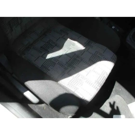 VOLKSWAGEN PASSAT BERLINA (3B2) '1999 COMFORTLINE PLATA