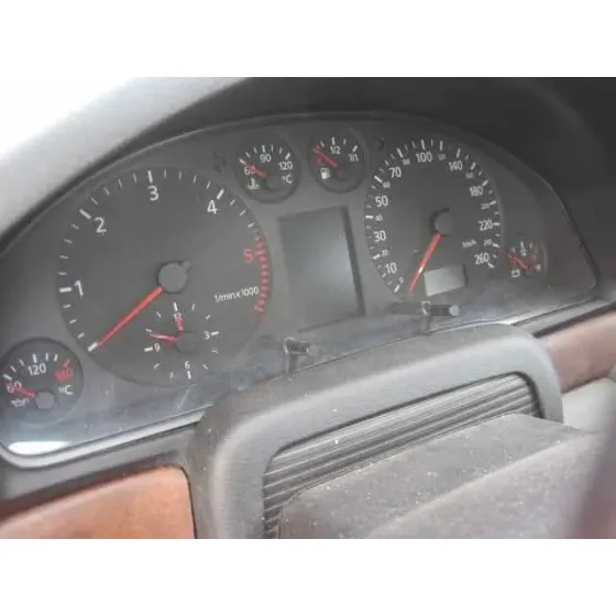 AUDI A4 BERLINA (B5) '1999 2.5 TDI GRIS