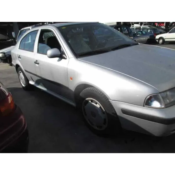 SKODA OCTAVIA BERLINA (1U2) '2000 1.9 TDI GLX PLATA