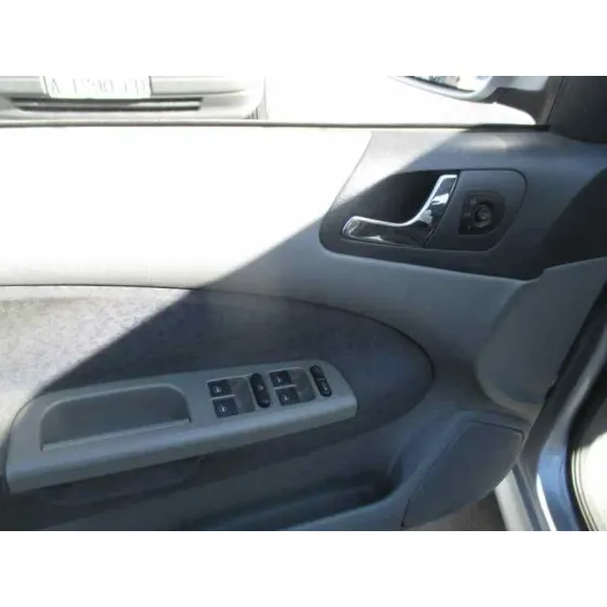 SKODA OCTAVIA BERLINA (1U2) '2000 1.9 TDI GLX PLATA
