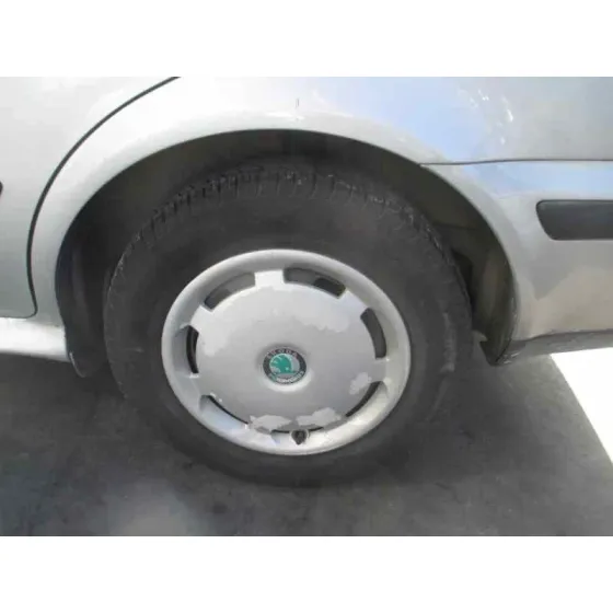 SKODA OCTAVIA BERLINA (1U2) '2000 1.9 TDI GLX PLATA