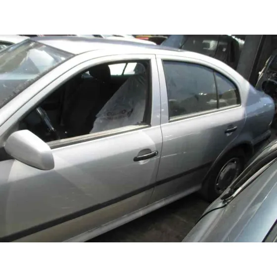 SKODA OCTAVIA BERLINA (1U2) '2000 1.9 TDI GLX PLATA