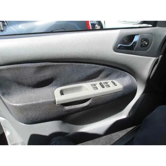 SKODA OCTAVIA BERLINA (1U2) '2000 1.9 TDI GLX PLATA