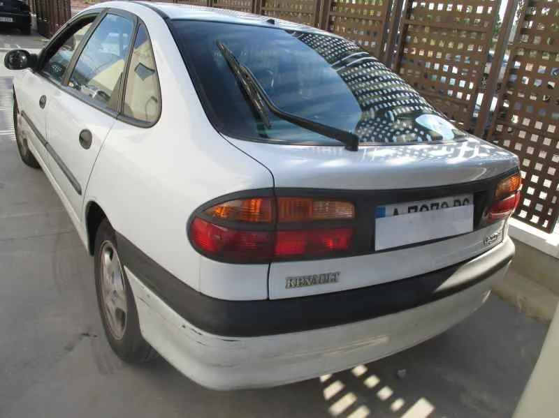 RENAULT LAGUNA (B56) '1998 2.2 DT RXE BLANCO