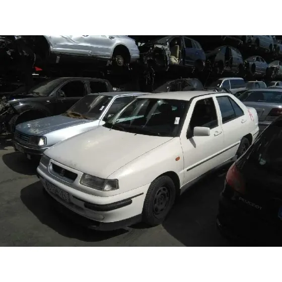 SEAT TOLEDO (1L) '1997 MAGNUS BLANCO