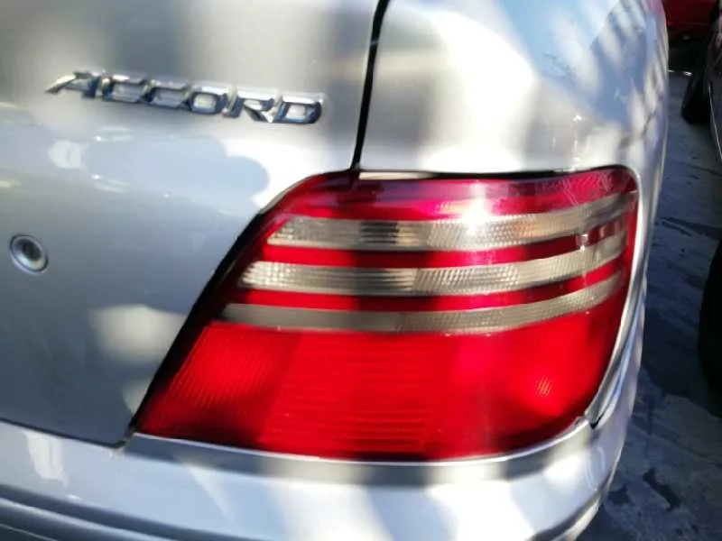 HONDA ACCORD BERLINA (CG7-9/CH1-7) '1999 1.8I LS (CG8) PLATA