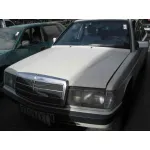 MERCEDES-BENZ CLASE C (W201) BERLINA MERCEDES CLASE C (W201) BERLINA '1985 E 190 (201.024) BLANCO 1982
