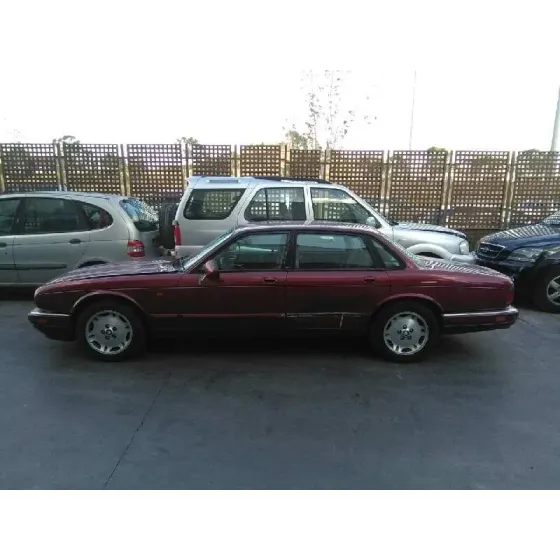 JAGUAR XJ6/12 '1996 3.2 XJ SPORT ROJO