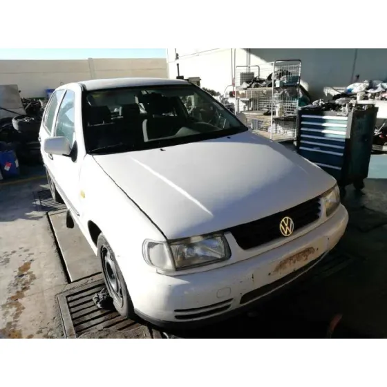 VOLKSWAGEN POLO BERLINA (6N1) '1999 BASICO BLANCO