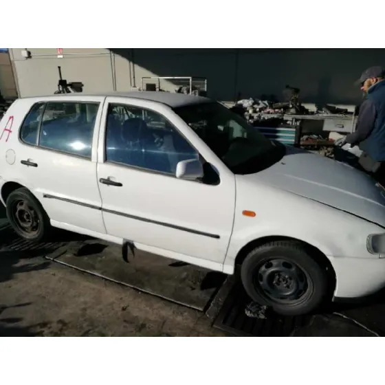 VOLKSWAGEN POLO BERLINA (6N1) '1999 BASICO BLANCO