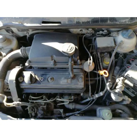 VOLKSWAGEN POLO BERLINA (6N1) '1999 BASICO BLANCO