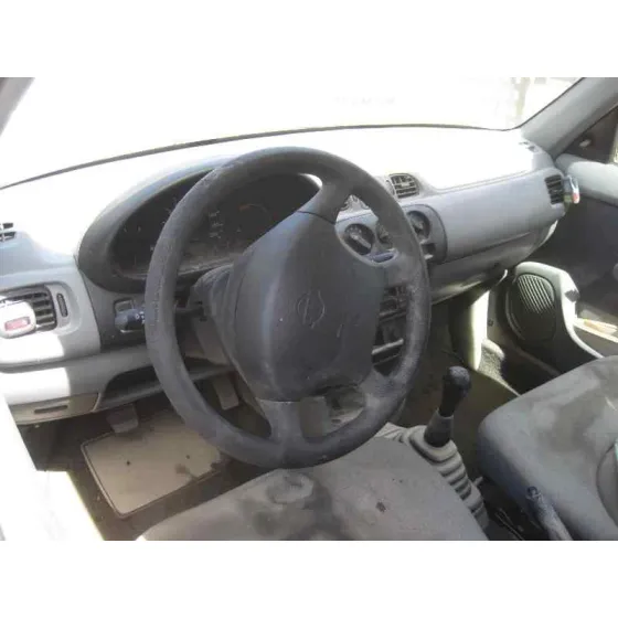 NISSAN MICRA (K11) '1998 BASICO VERDE