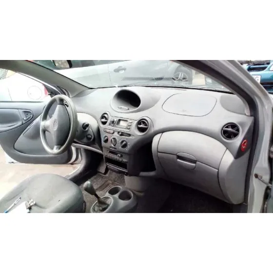 TOYOTA YARIS (NCP1/NLP1/SCP1) '1999 1.0 LINEA LUNA PLATA