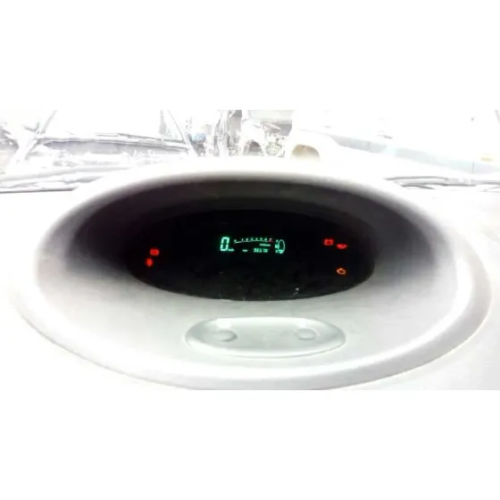 TOYOTA YARIS (NCP1/NLP1/SCP1) '1999 1.0 LINEA LUNA PLATA