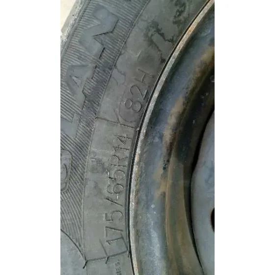 TOYOTA YARIS (NCP1/NLP1/SCP1) '1999 1.0 LINEA LUNA PLATA