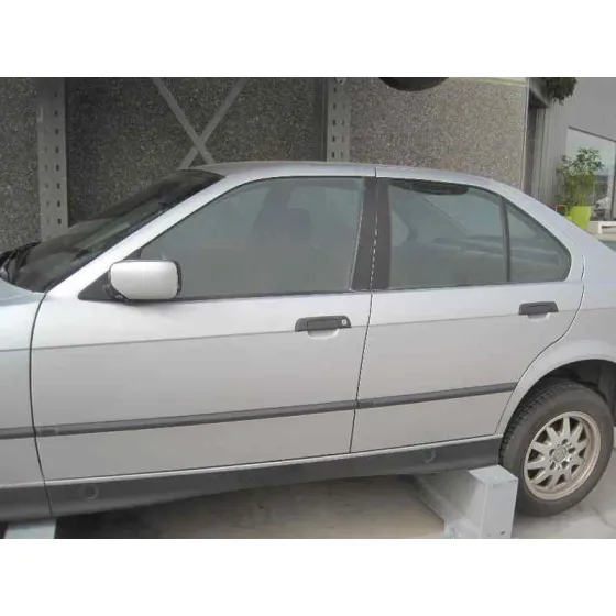 BMW SERIE 3 BERLINA (E36) '1997 318TDS GRIS
