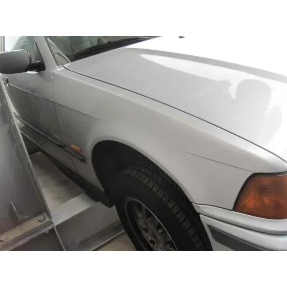 BMW SERIE 3 BERLINA (E36) '1997 318TDS GRIS